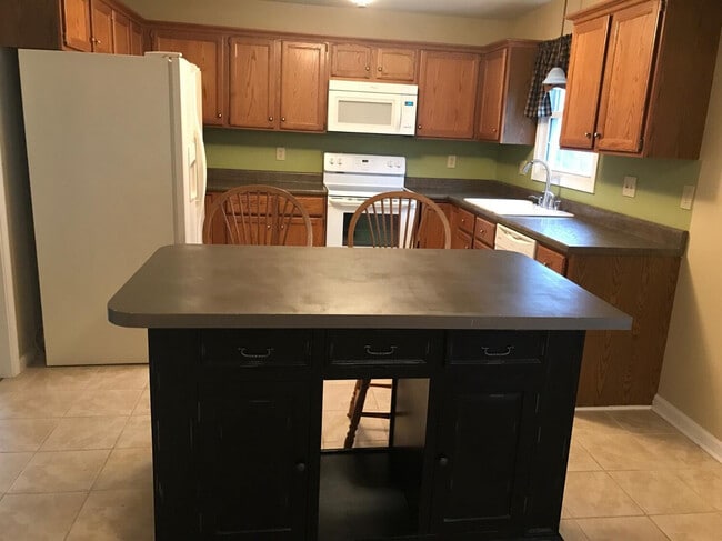 Building Photo - 312 McDowell Dr