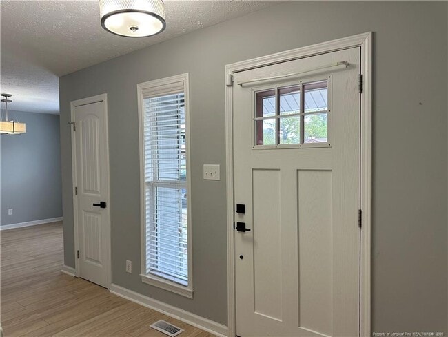 Building Photo - 6913 Timbercroft Ln