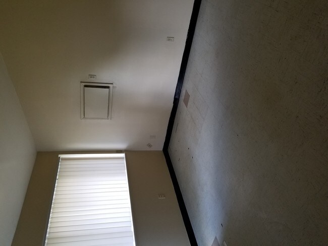 Building Photo - 532 High Grove Blvd