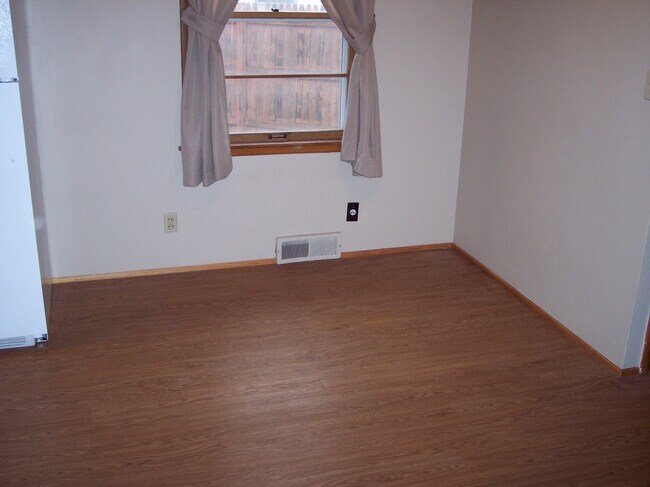 Bed Room - 3500 Normal Blvd
