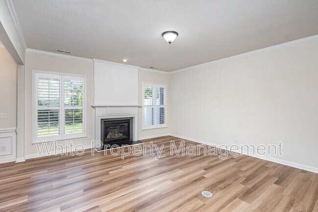 Foto del edificio - 15642 Canmore Street