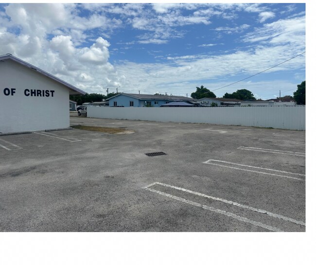 Foto del edificio - 18301 SW 107th Ave