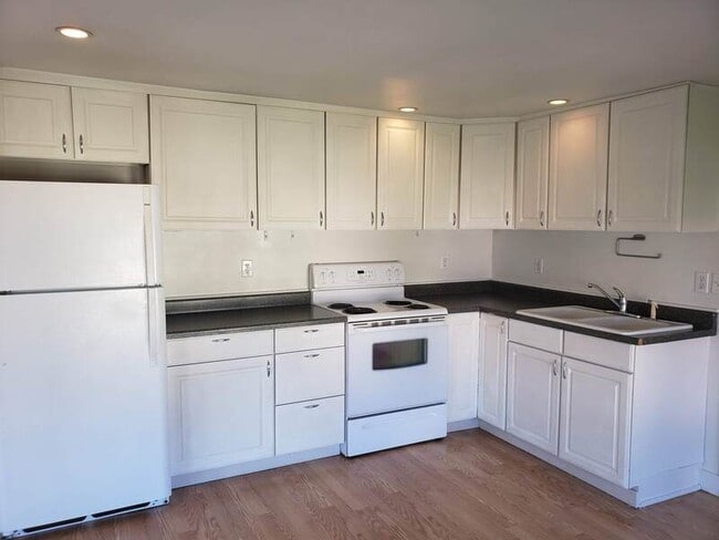 Foto del edificio - 5833 Woodlawn Ave N