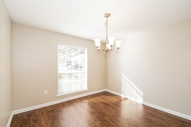 Foto del edificio - 1748 Northglen Cir