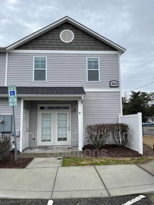 202 Jordan Ln Unit F, Wilmington, NC 28403 Condo for Rent in