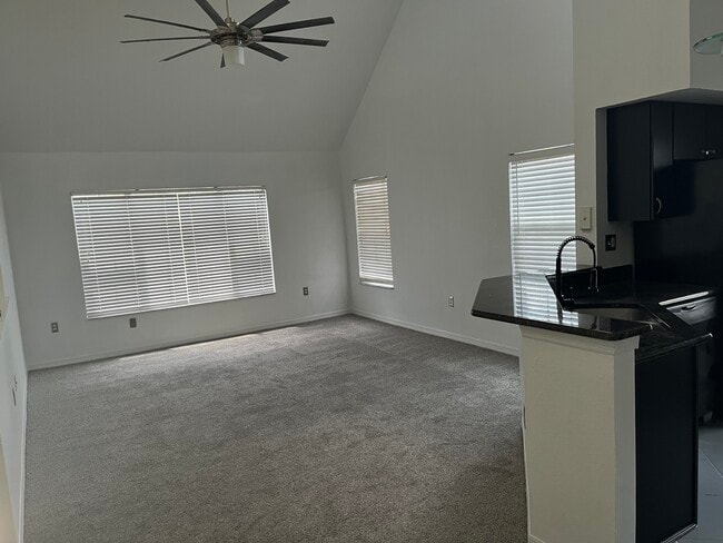 Building Photo - 10552 Windsor Lake Ct