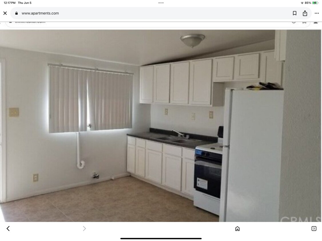 Foto principal - 26944 Prospect St