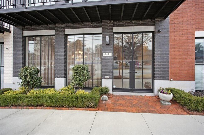 Building Photo - 83 E Andrews Dr NW