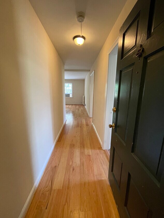 Primary Photo - 2834 Thornhill Rd