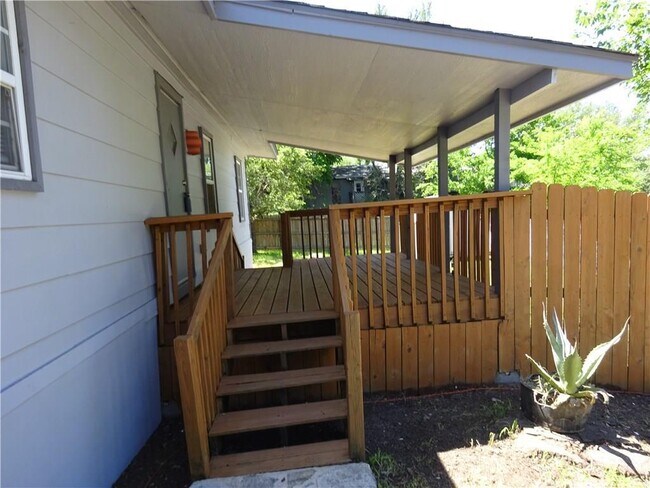 Foto del edificio - 21403 Choctaw Cove