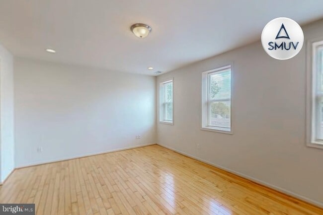 Foto del edificio - 226 N Carey St