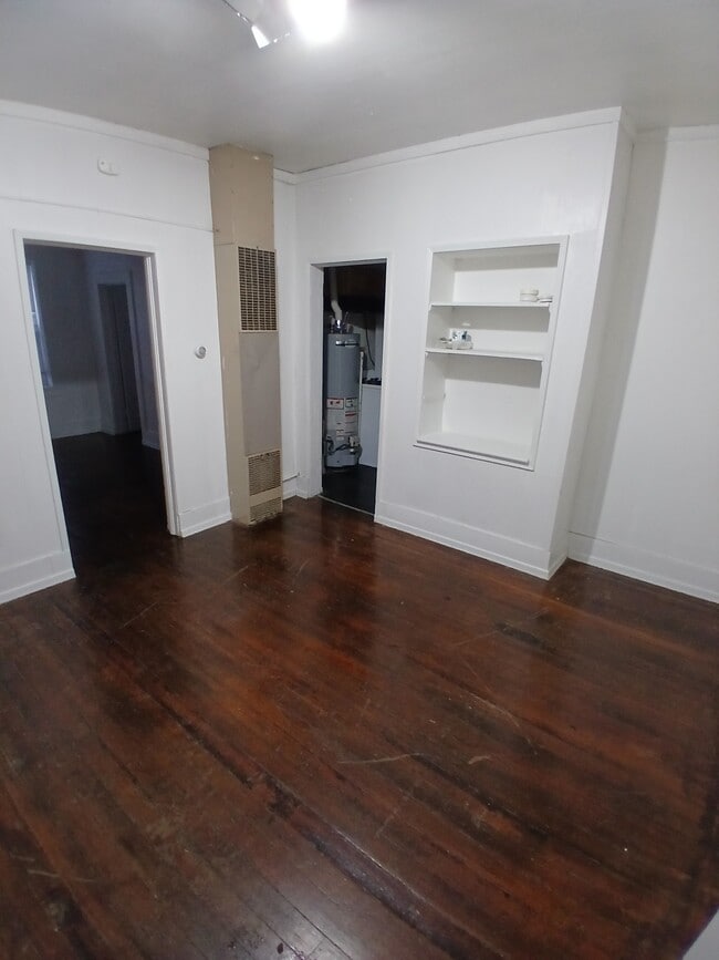 Building Photo - 3501 Albion Pl N