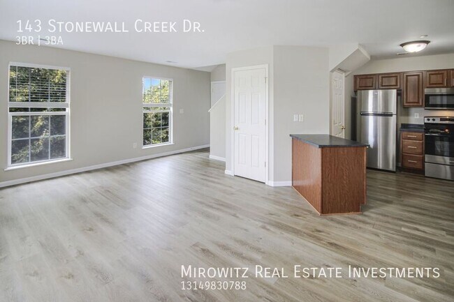 Foto del edificio - 143 Stonewall Creek Dr