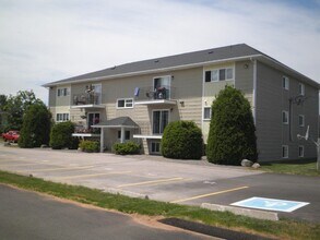 Building Photo - 356 Lincoln St