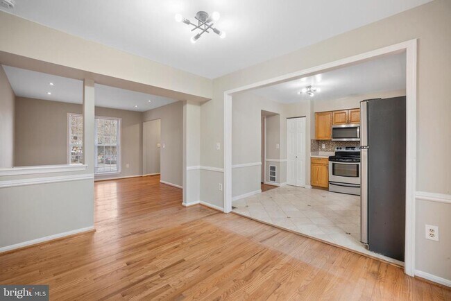 Foto del edificio - 1 Esmond Ct