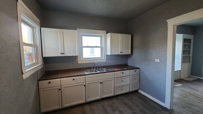 Foto del edificio - 3206 E 135th St