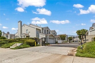 Building Photo - 14333 Tyler St