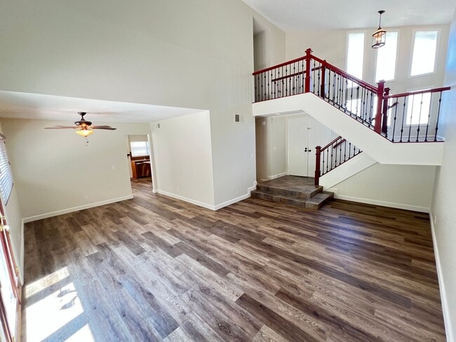 Building Photo - Beautiful 3 Bed 2.5 Bath Anaheim Hills Home
