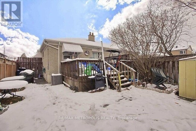 Building Photo - 99 Overture Rd