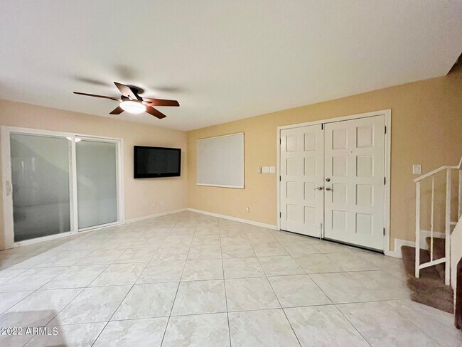 Building Photo - 7837 E Valley Vista Dr