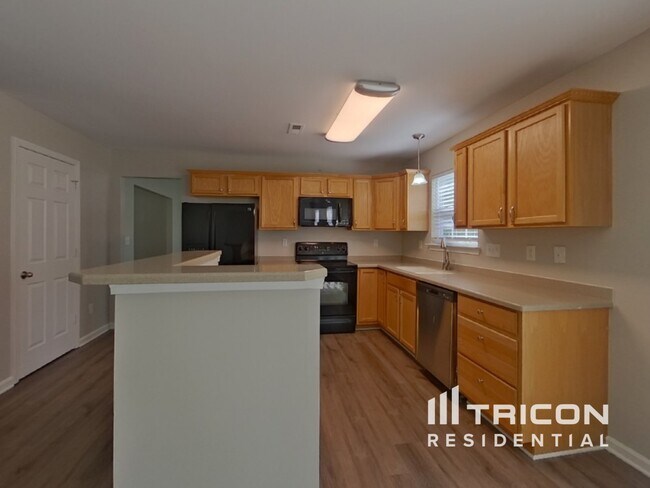 Foto del edificio - 2496 Ivy Creek Frd