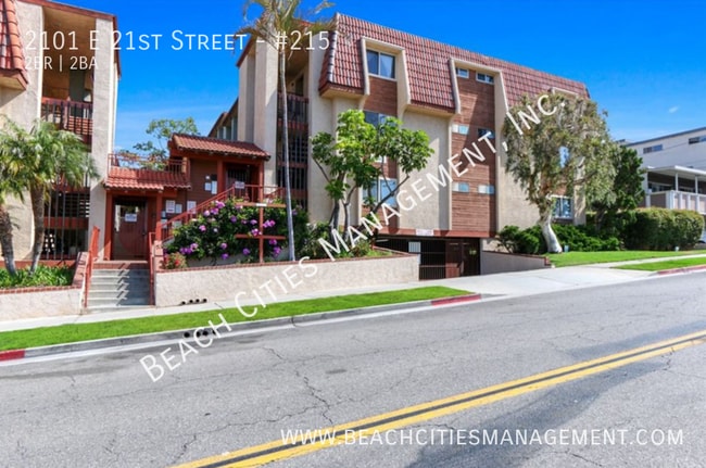 Building Photo - 2101 E 21st St