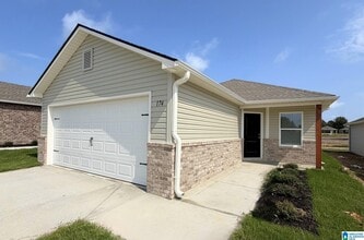 Building Photo - 174 Hill Ln