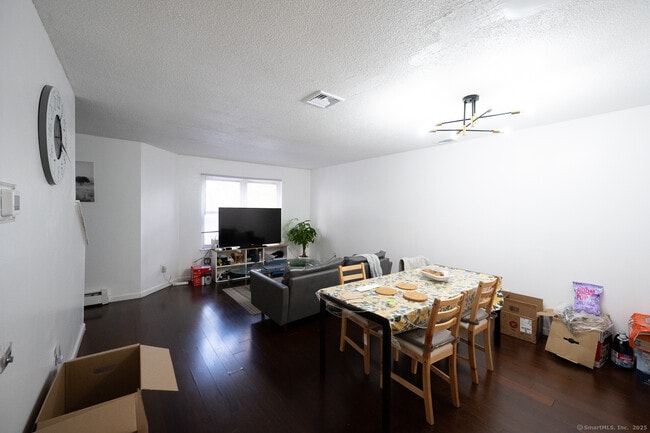 Building Photo - 346 Forbes Ave