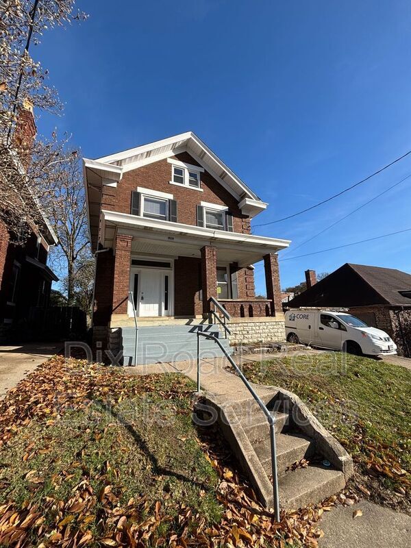 Photo - 810 Sunset Ave House