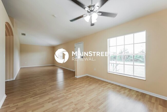 Foto del edificio - 3 Bedroom Pet-Friendly Home in Lehigh Acre...