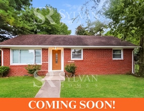 Building Photo - 1323 Quash St