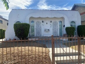 Building Photo - 1817 Roosevelt Ave