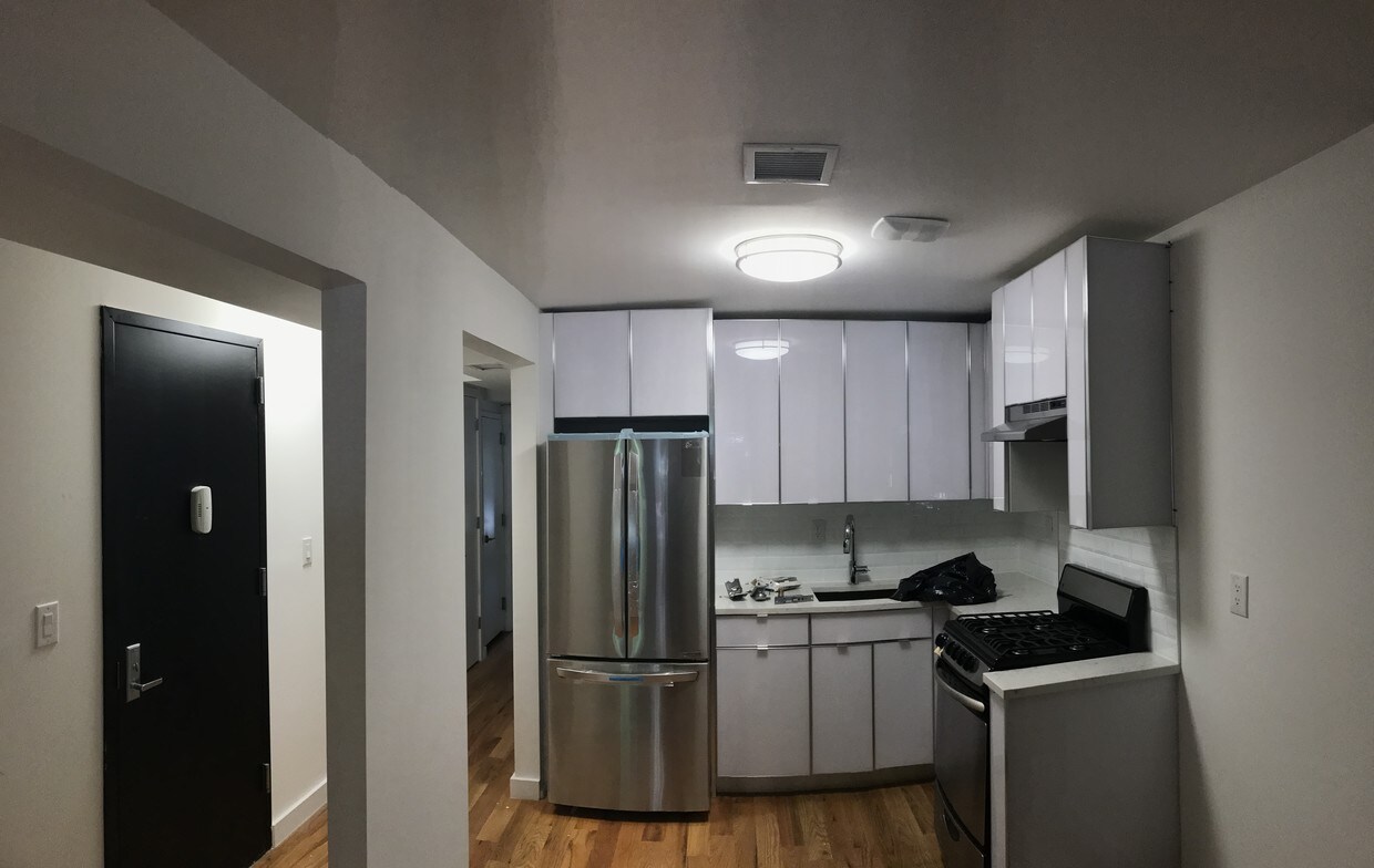 Foto principal - 765 Washington Ave