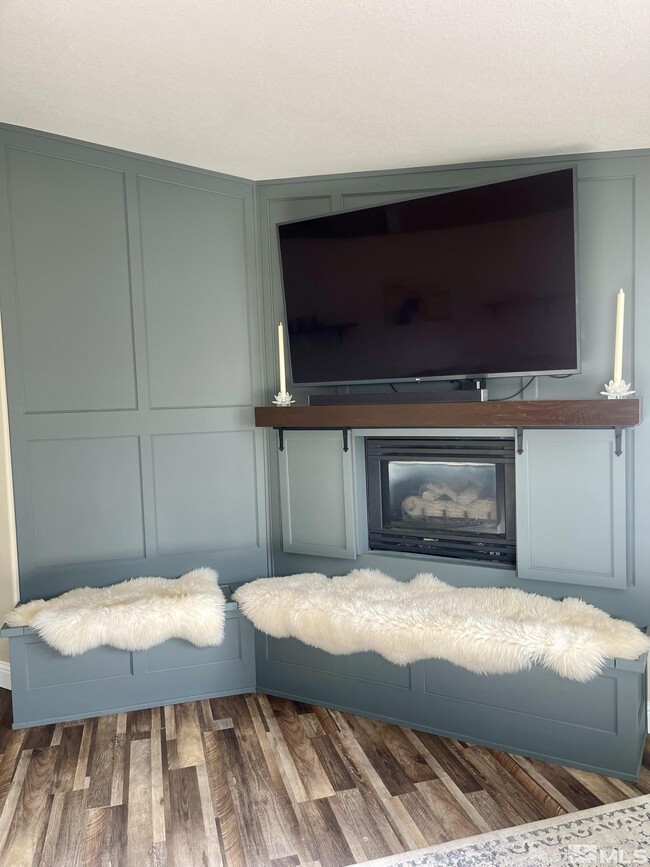 Building Photo - 1321 Bridle Way