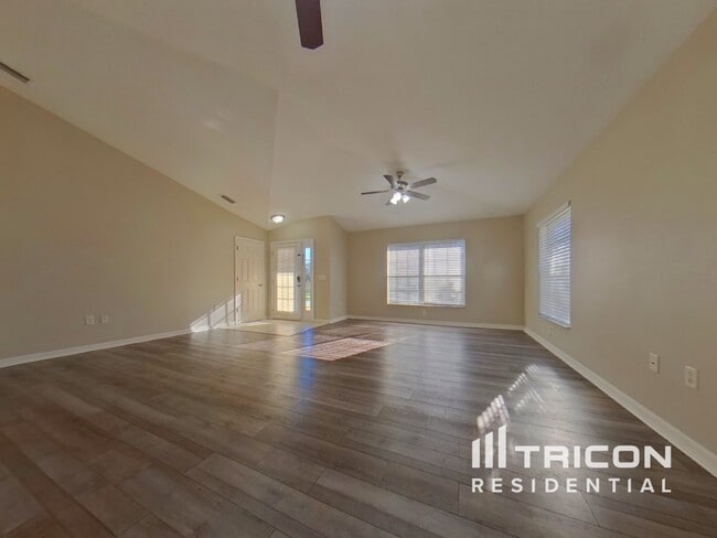 Building Photo - 4680 Treasure Cay Rd