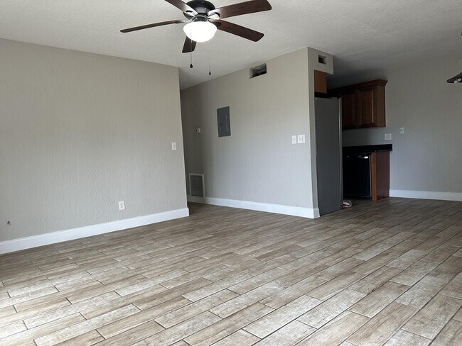 Foto del edificio - 2101 Forest Knoll Dr NE