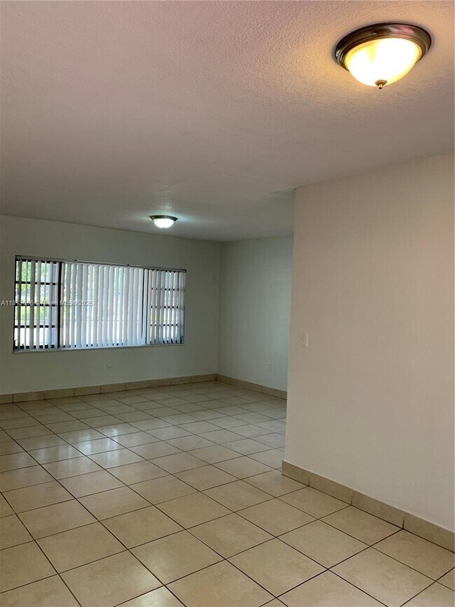 Foto del edificio - 2481 NW 178th Terrace