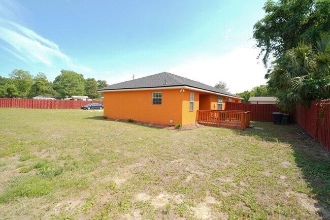 Foto del edificio - 3178 N Ridge Rd