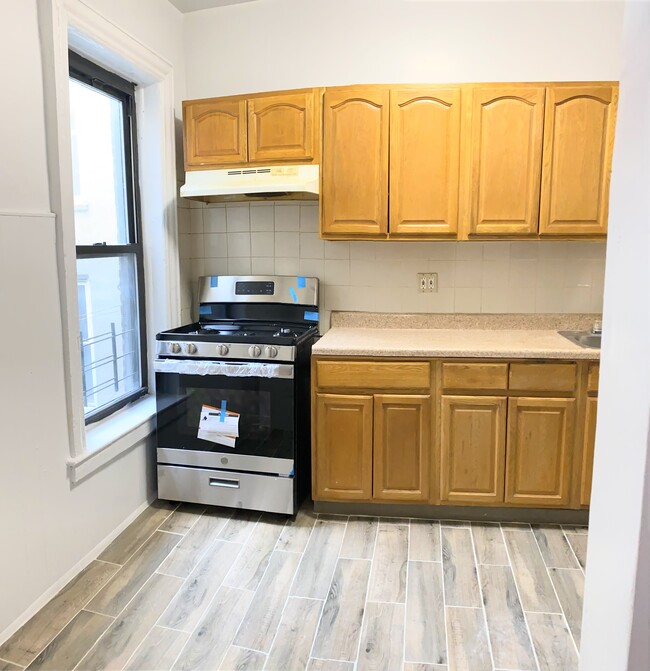 Building Photo - 497 McDonald Ave