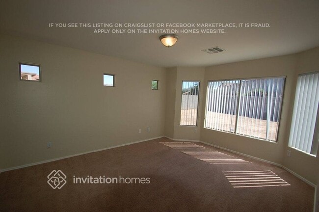 Foto del edificio - 1545 W Burgess Ln