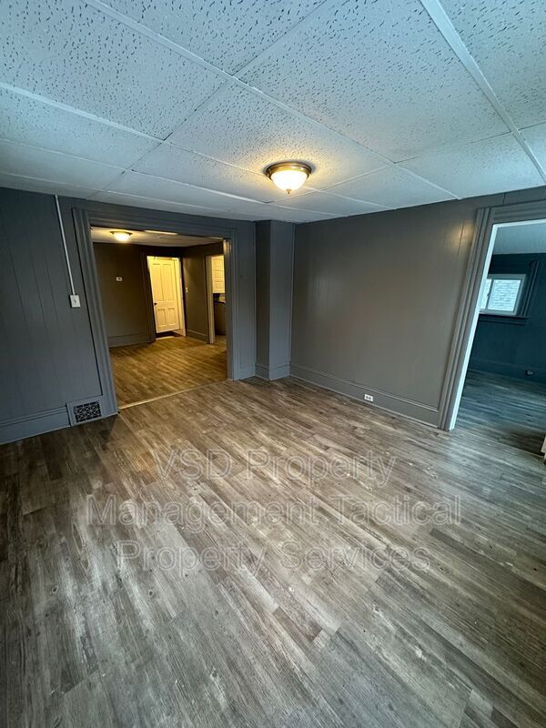 Foto del edificio - 2180 W 83rd St