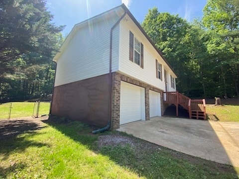 Building Photo - 3 Bed, 2 Bath home with partial unfinished...