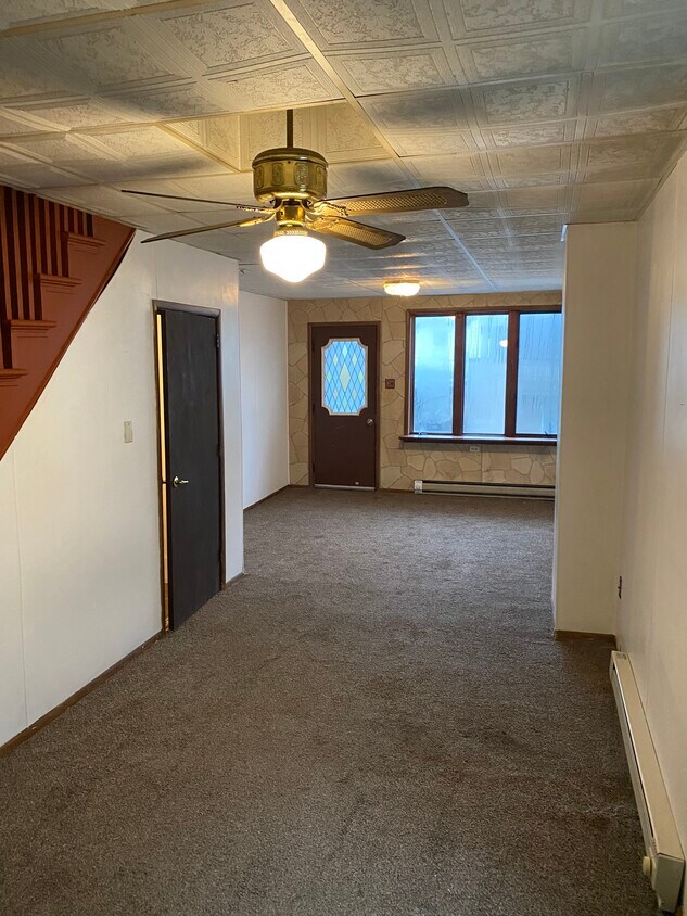 Foto del edificio - 334 E 5th St