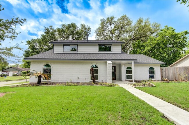 Building Photo - 12215 Monticeto Ln