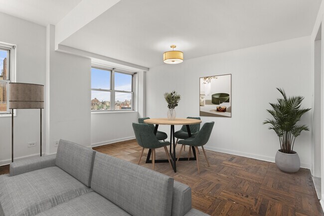 Building Photo - 40 E 78th St