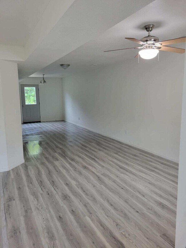 Foto del edificio - laclederentals@gmail.com