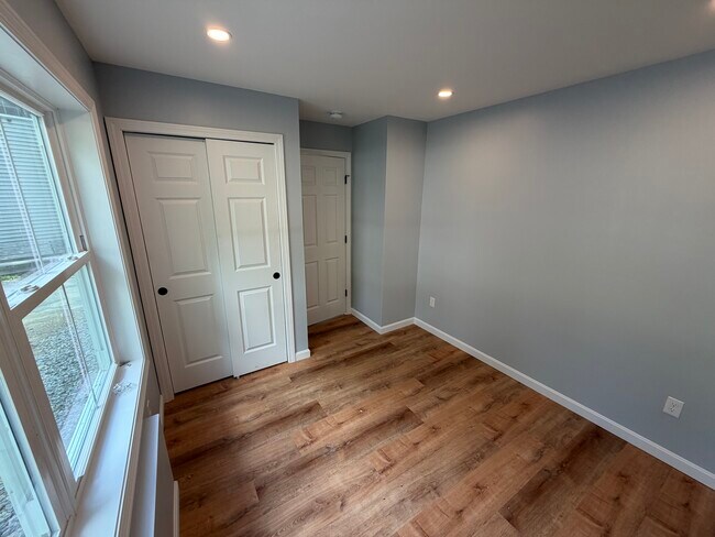 Building Photo - 672 Weirs Blvd