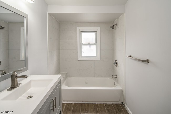 Foto del edificio - 659 Clifton Ave