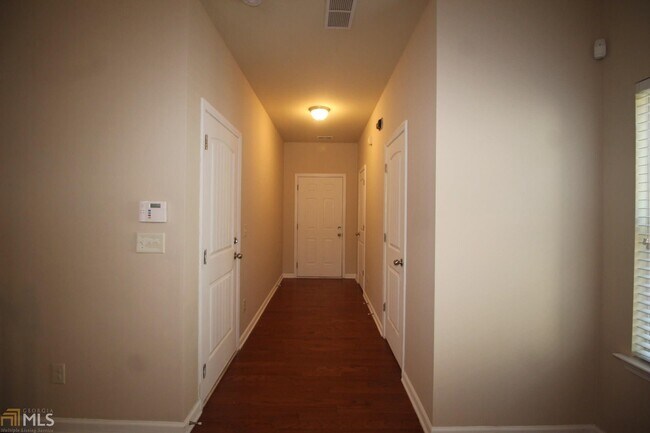 Building Photo - 754 Lobdale Falls Dr