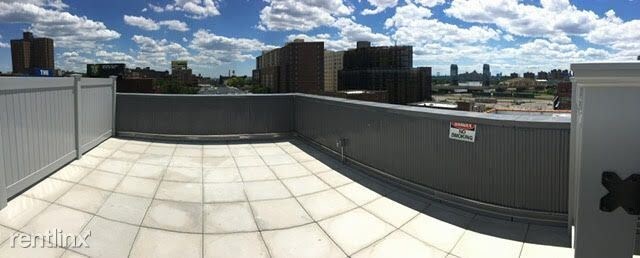Foto del edificio - 135 Alexander Ave